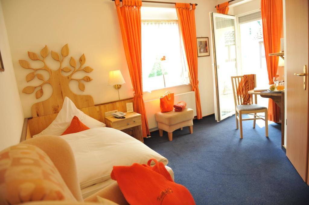 Forellenhof "Das Bio Landhaus" Bad Endbach Kamer foto